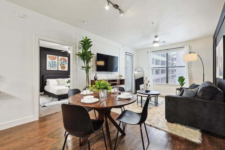 Stylish 2B near Legacy West Wi-Fi Fitness Pool Apartment in The Colony
