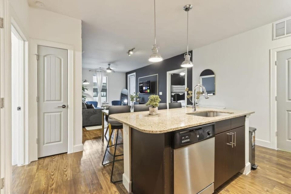 Great for Children 2 bedroom with Bunk Beds Apartment in The Colony
