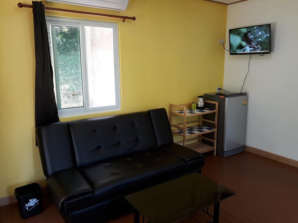 Elephant & Castle Bed and Breakfast in Ko Chang