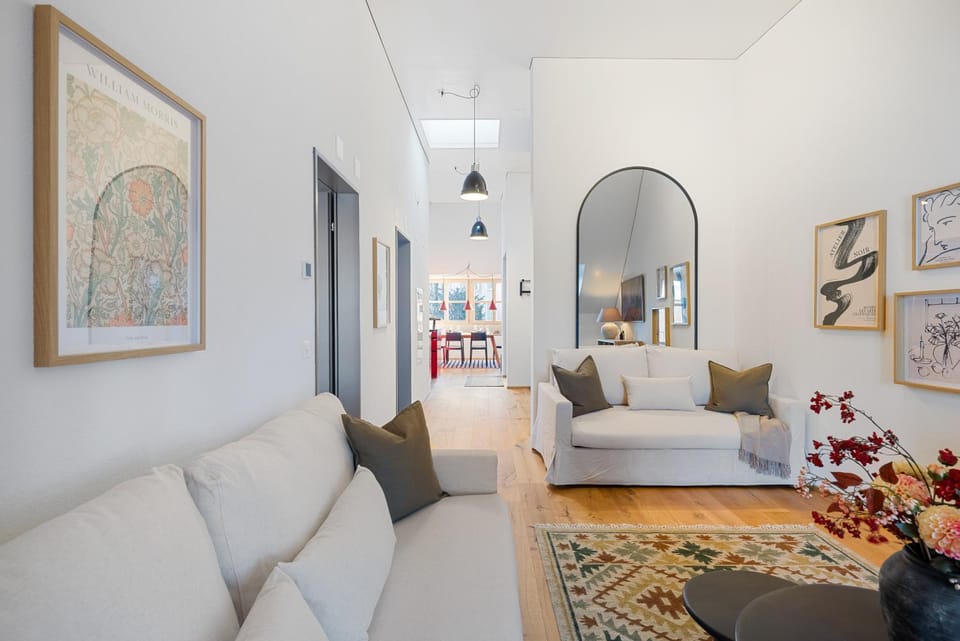 Living room, Photo of the whole room, Seating area