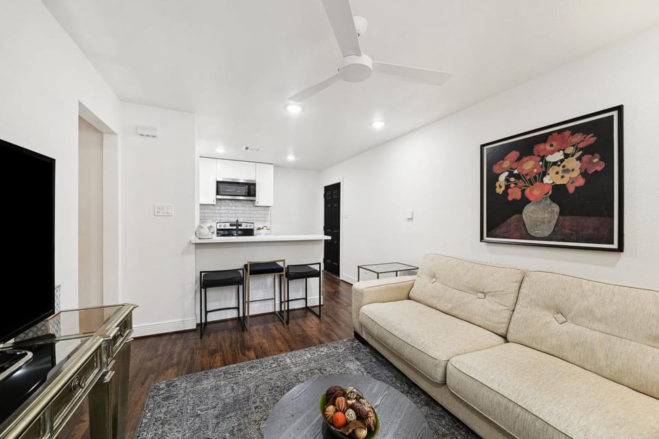 Upscale 1BED Apartment near FIFA - NRG Stadium, Med Center, and Downtown Apartment in Houston
