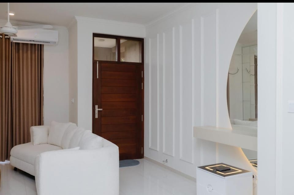 Modern & extraordinary 2BR Apartment Apartment in Western Province