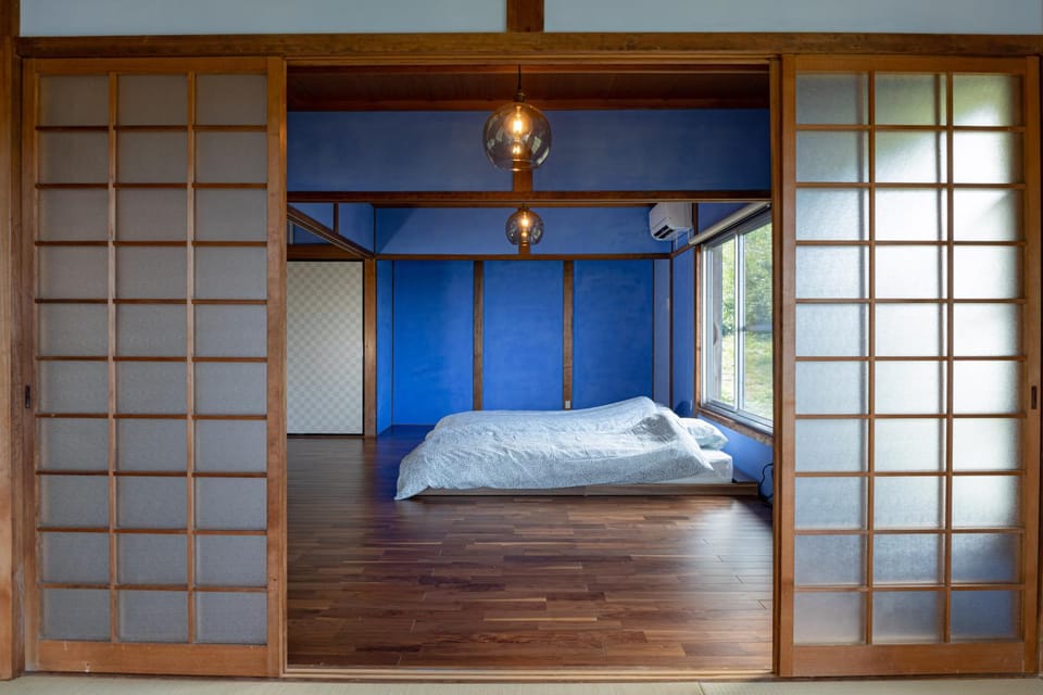 漁村の縁側古民家 箱家 House in Japan