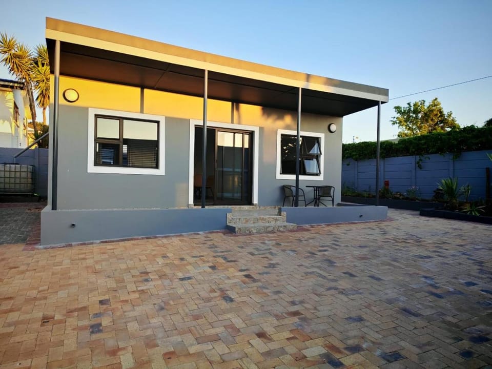 Property building, Balcony/Terrace