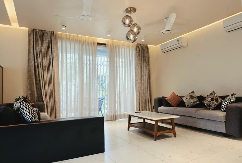 Anjaneya luxury ganga view villa by Tripongo stays Villa in Rishikesh