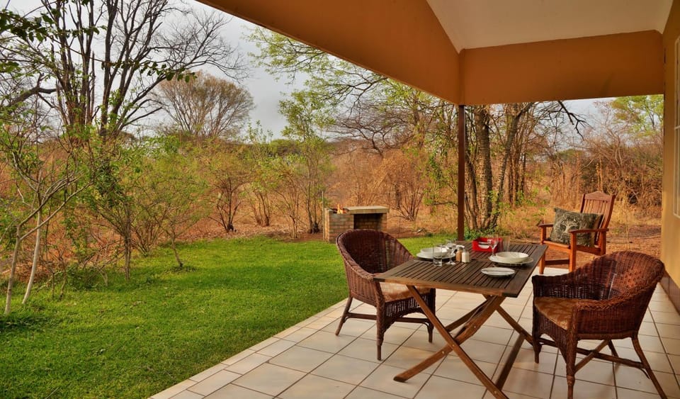BBQ facilities, View (from property/room), Balcony/Terrace, Dining area, Garden view