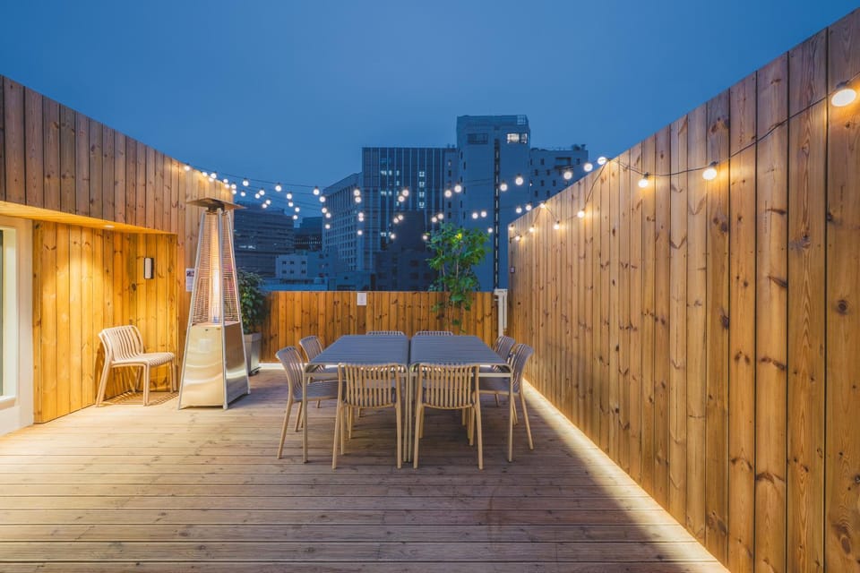 Balcony/Terrace, City view