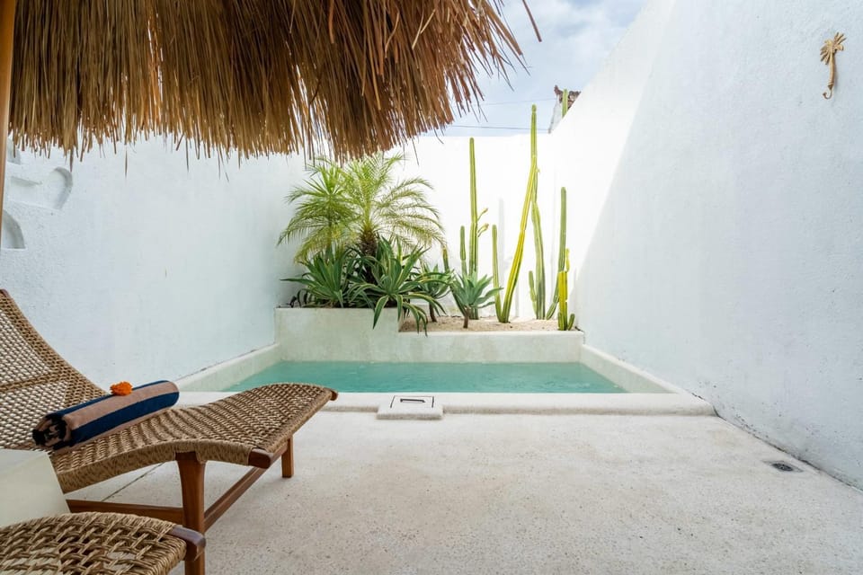 Patio, Day, Pool view, Swimming pool, sunbed