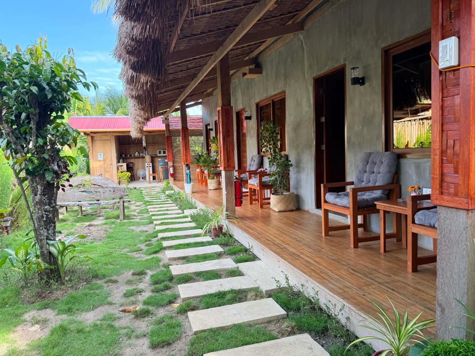 Bitang's Guesthouse - Starlink Ready Bed and Breakfast in Siargao Island