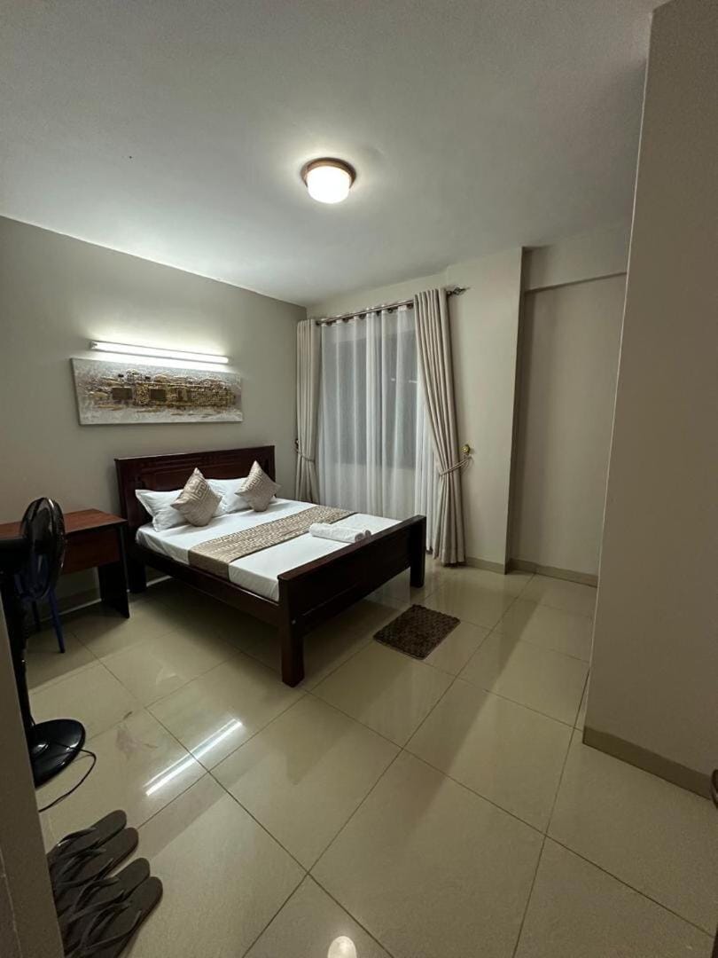Three bed unit in CBD Kla near Acacia mall Apartment in Kampala