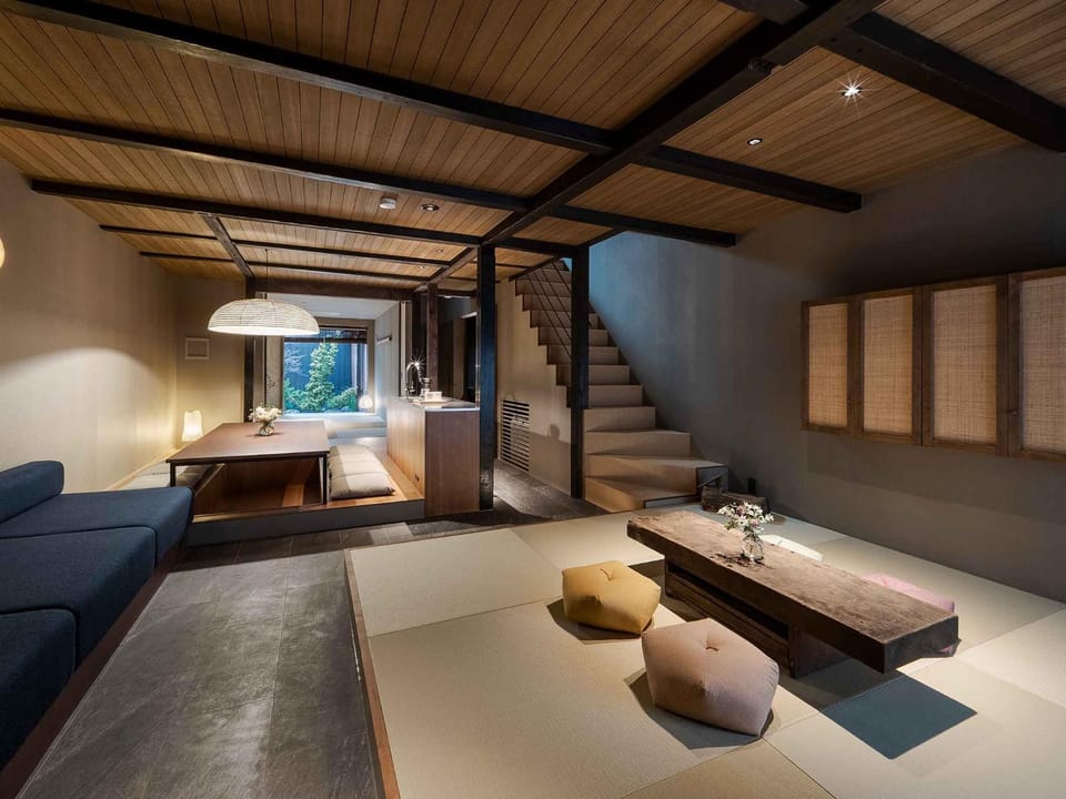 Living room, Photo of the whole room