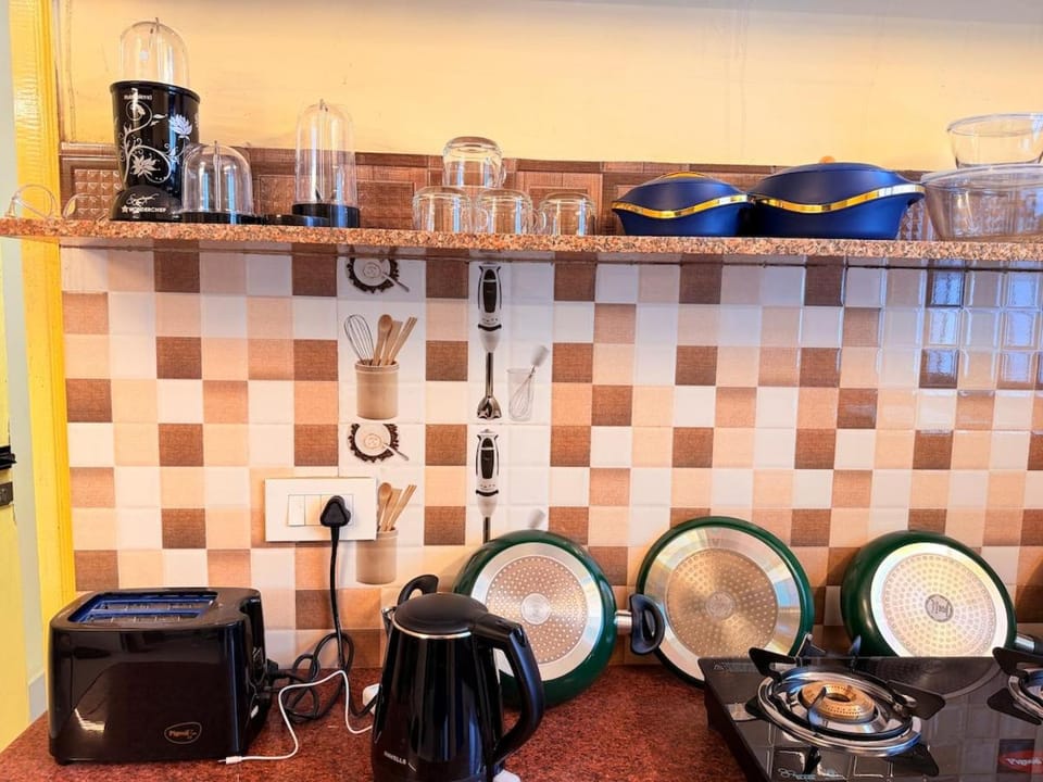 Kitchen or kitchenette, kitchen