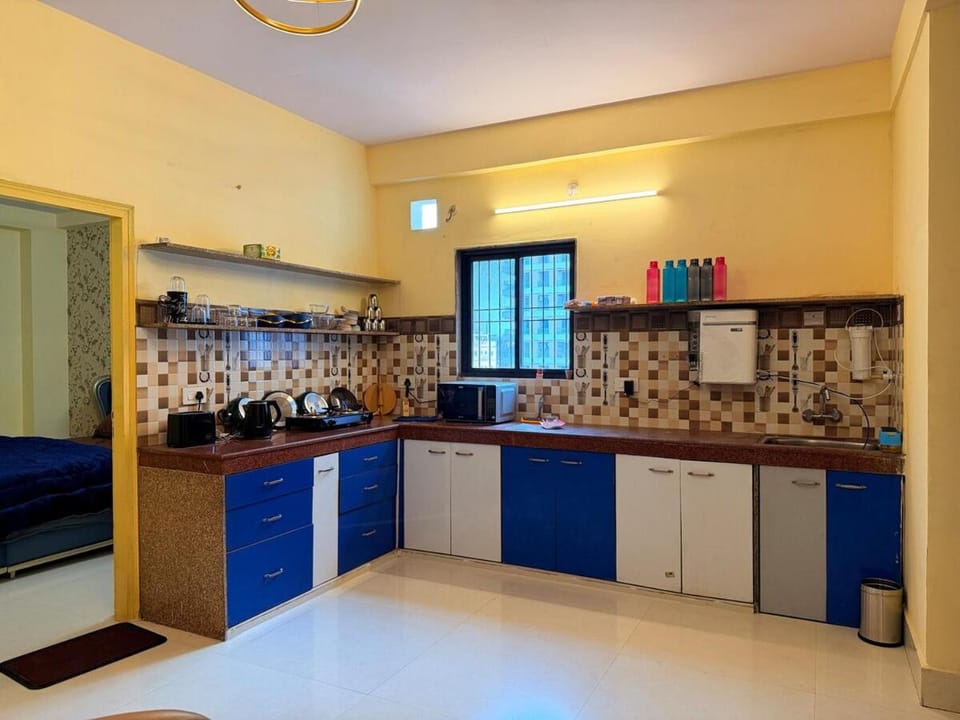 Living room, kitchen