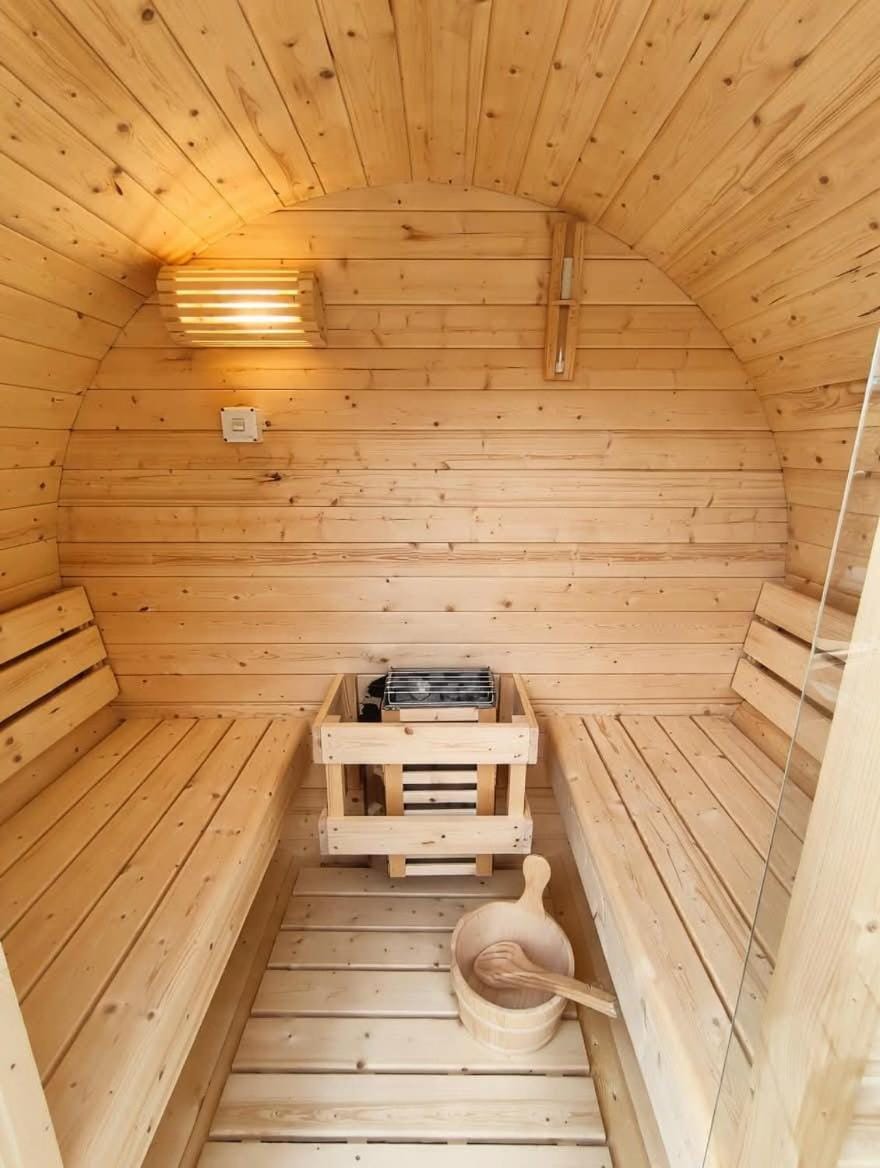 Holiday Cabin near Ljubljana - Hawknest Cabin in Slovenia