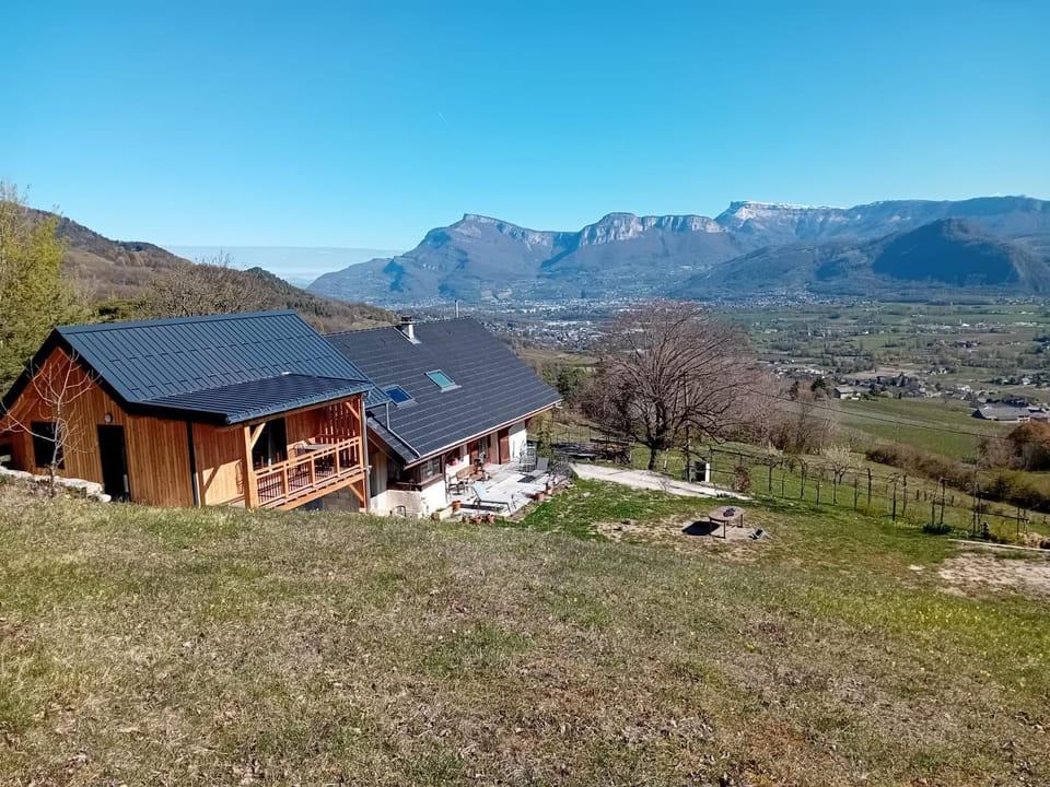 Chalet du Mont Granier Apartment in Haute-Savoie