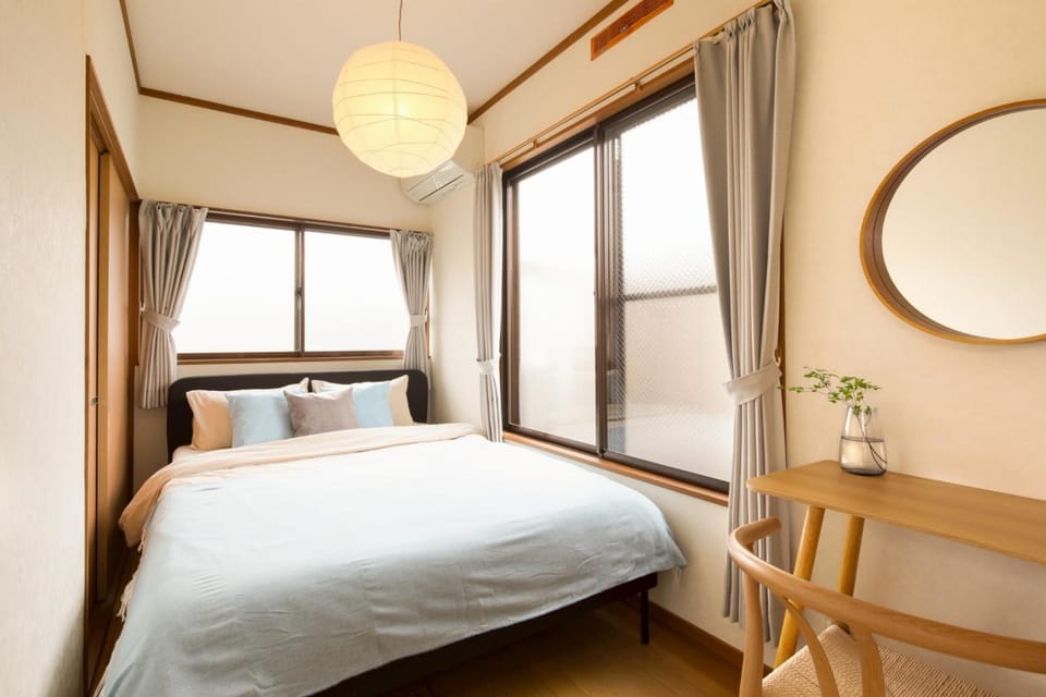 Bed, Bedroom, air conditioner