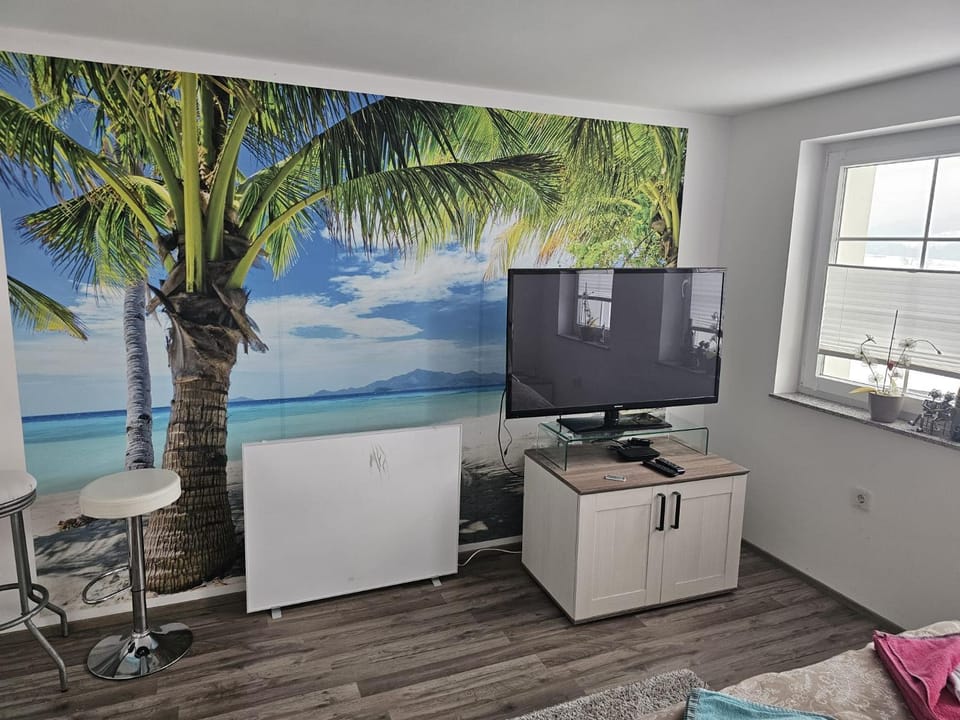 TV and multimedia, Photo of the whole room, Bedroom