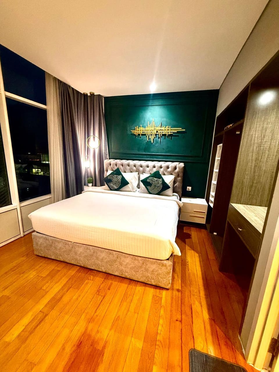 Bed, Photo of the whole room, Bedroom, wardrobe