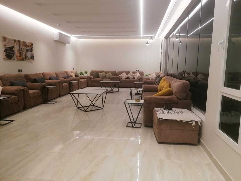 Communal lounge/ TV room, View (from property/room), Living room, Family