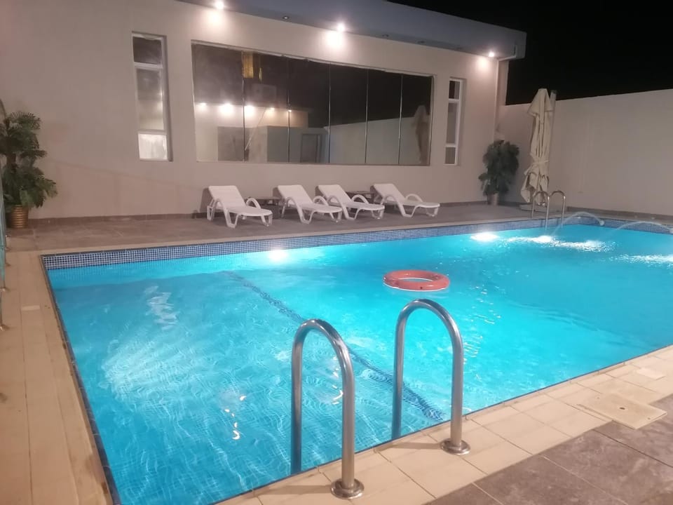 Property building, View (from property/room), Swimming pool, Inner courtyard view, sunbed