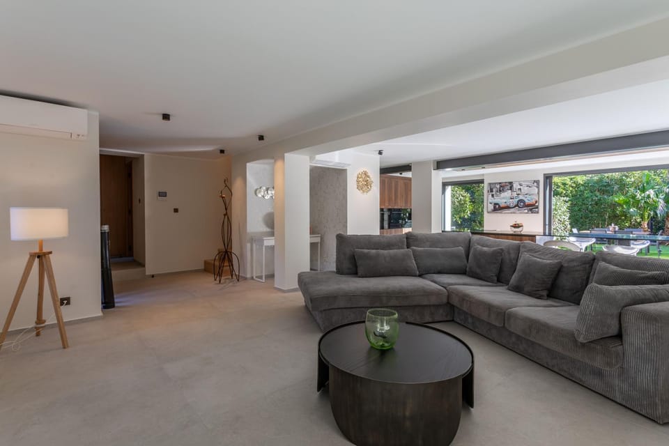 Property building, Living room