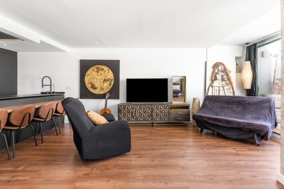 Property building, Living room