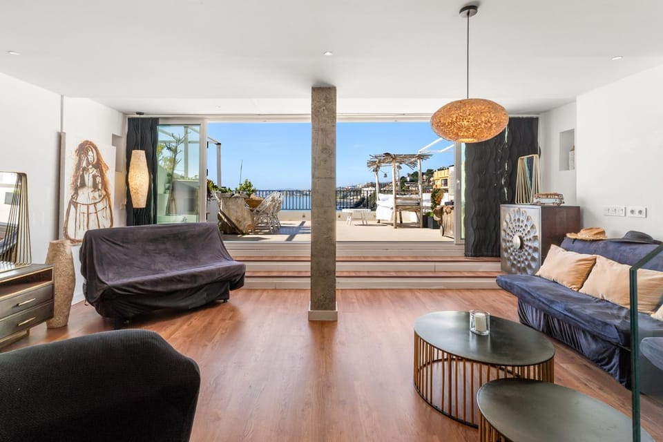 Property building, Living room