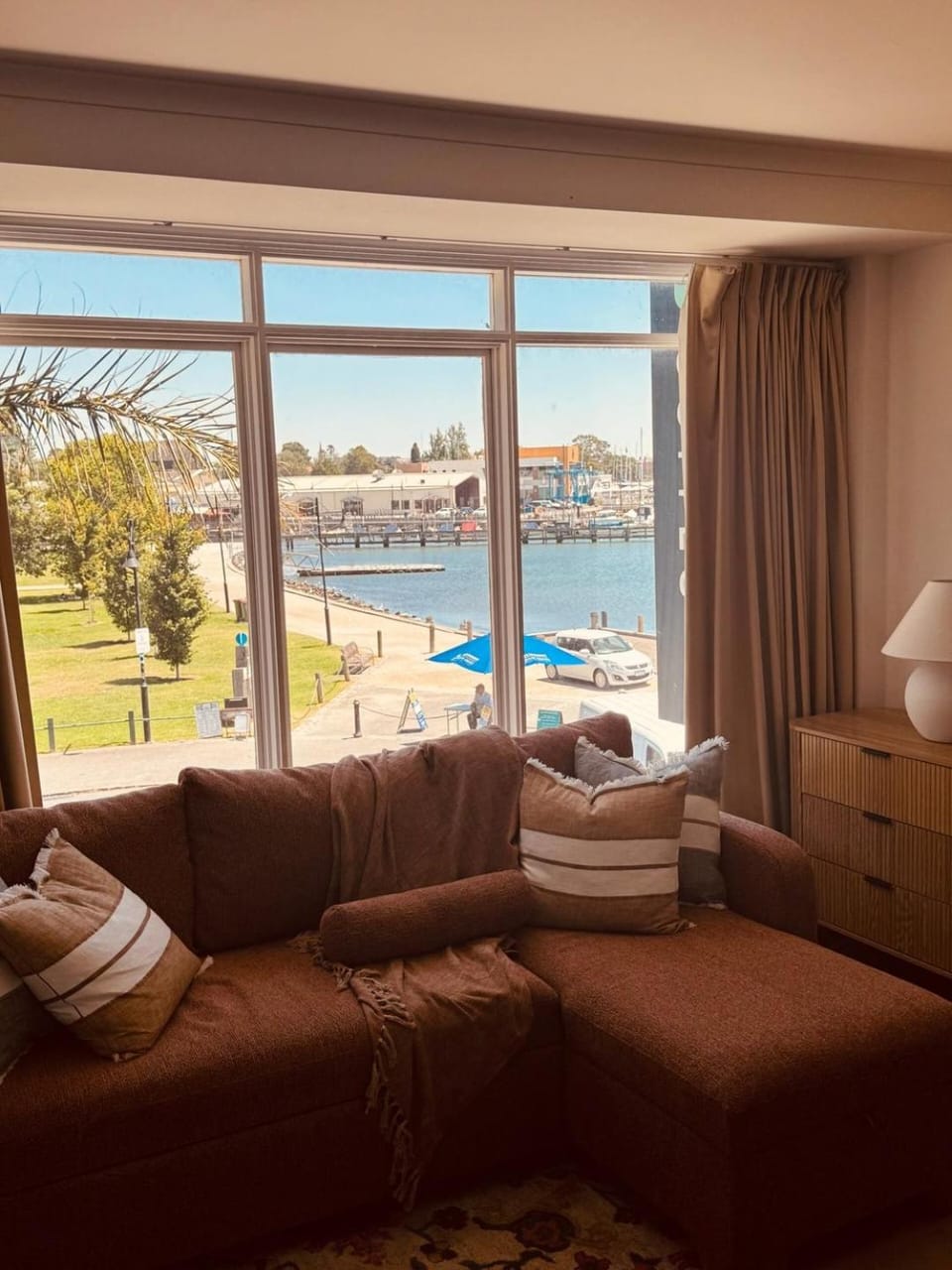 Elegant Waterfront Retreat Harbour & River Views Apartment in Williamstown