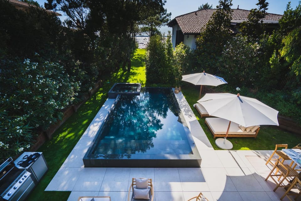 Pool view, Swimming pool