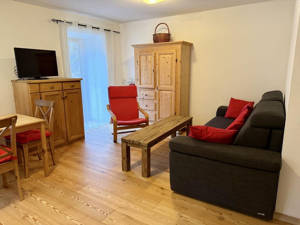 Communal lounge/ TV room, Living room