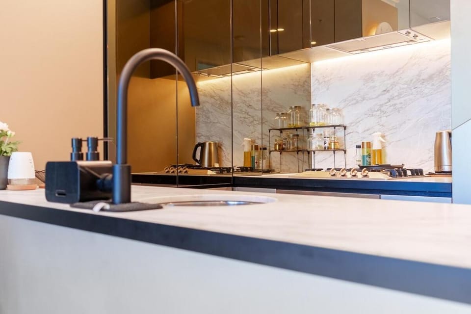 Stylish Melbourne CBD Apartment Prime Location Apartment in Melbourne
