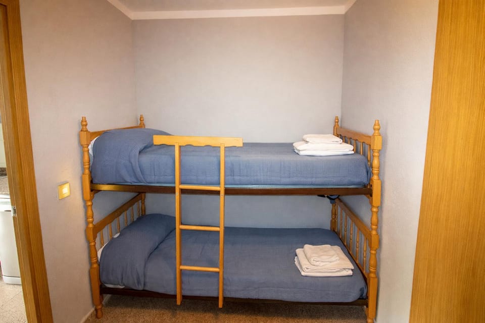 bunk bed
