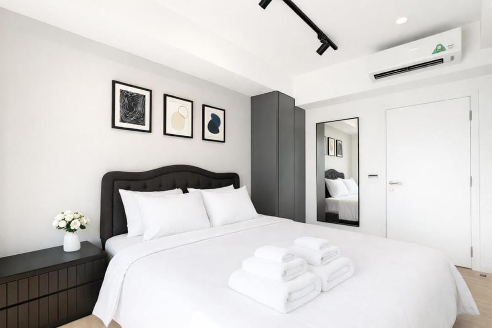 Rivergate Luxe - Central Saigon Stay Apartment in Ho Chi Minh City