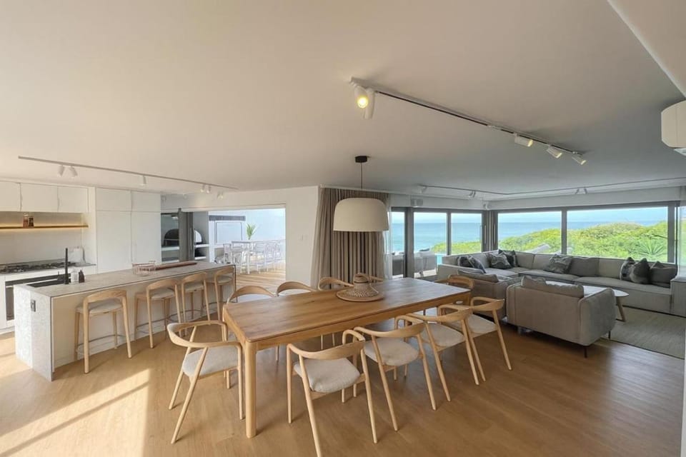 Living room, Dining area, kitchen