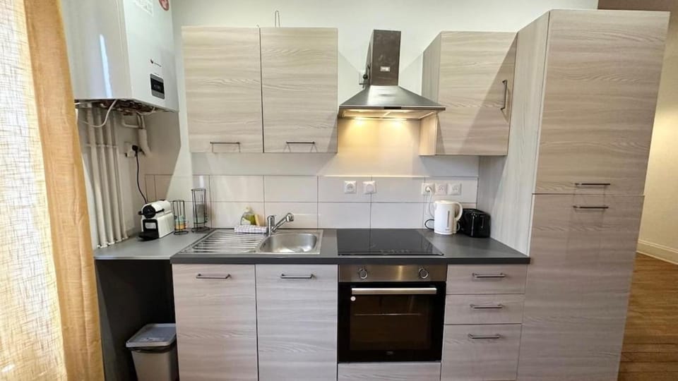 128 Thiers 2 Chambres Brotteaux Apartment in Villeurbanne