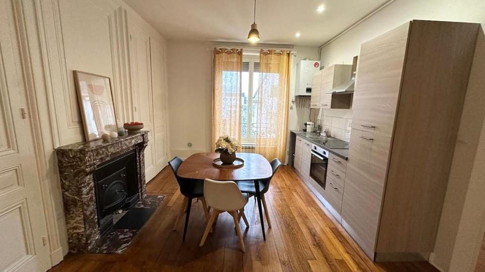 128 Thiers 2 Chambres Brotteaux Apartment in Villeurbanne