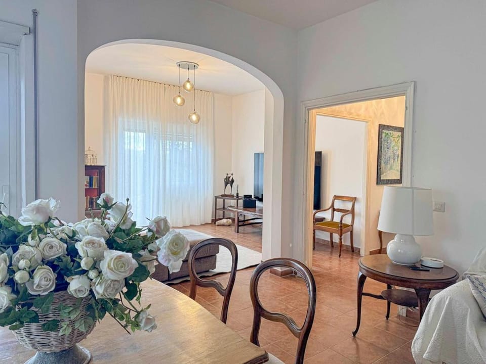 120 sqm Elegance in Rome with Private Parking Apartment in Rome