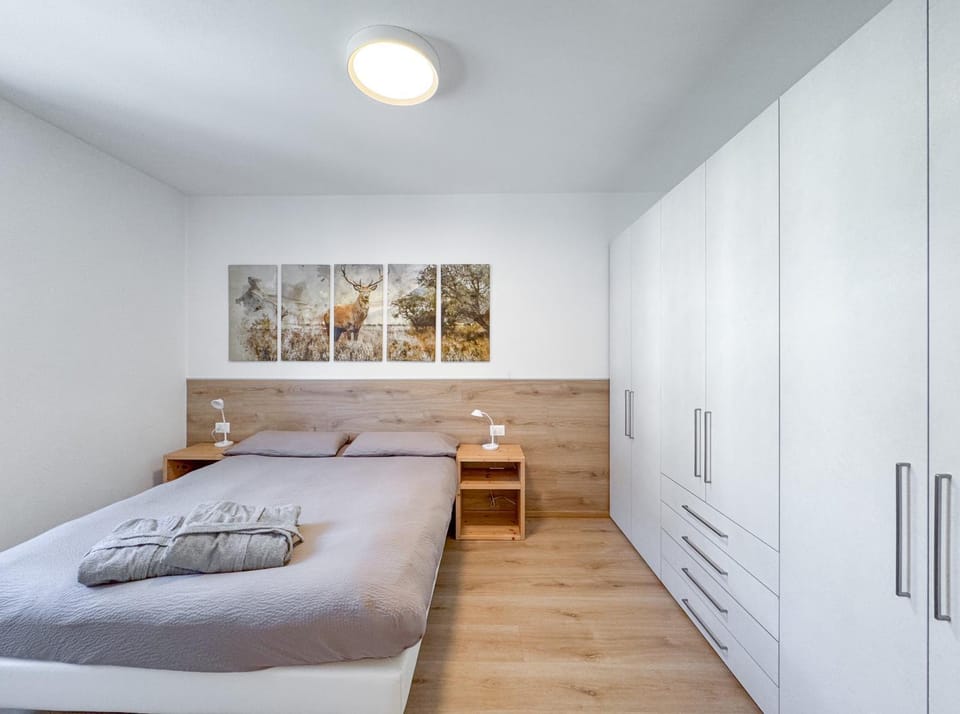 Bed, Bedroom, wardrobe