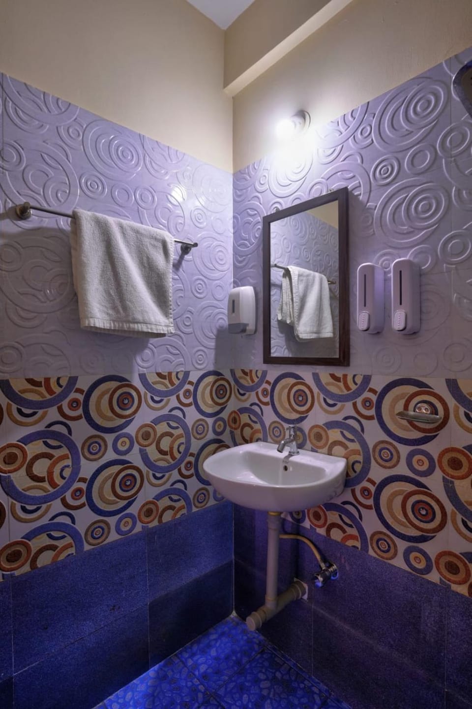 Bathroom, towels