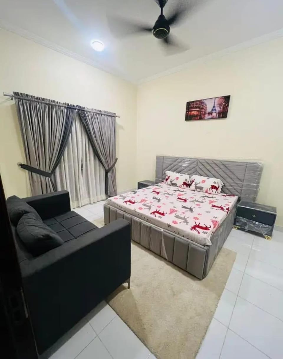Tower 16 Apartment in Karachi