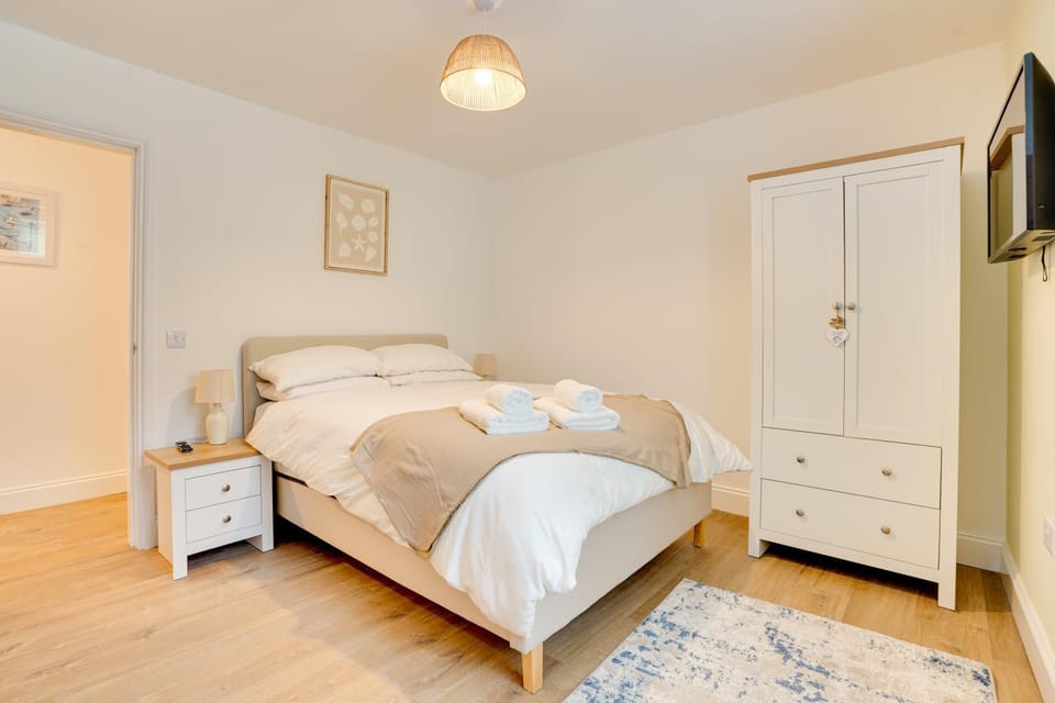Bed, Bedroom, wardrobe