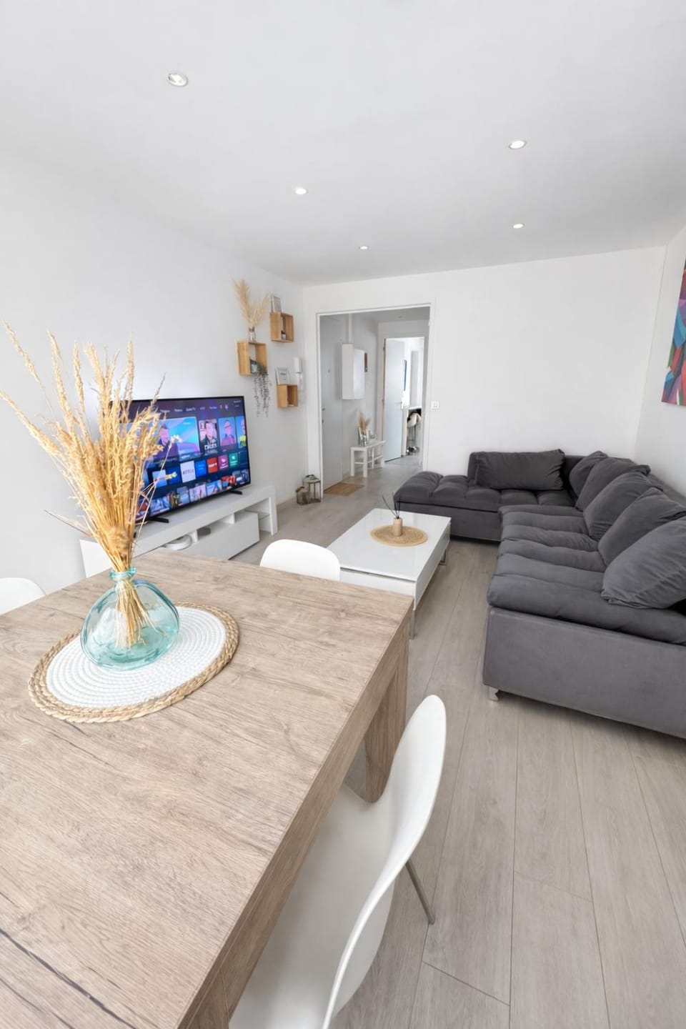 Communal lounge/ TV room, TV and multimedia, Living room, Seating area