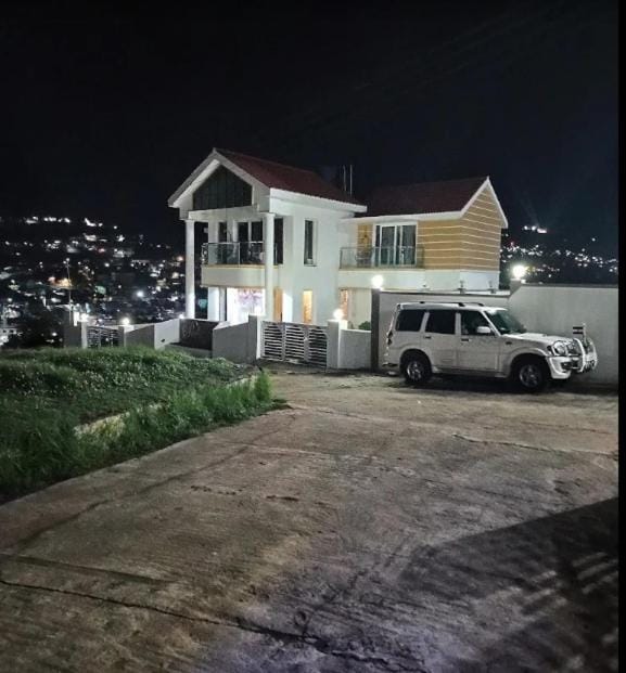 Property building, Night, Neighbourhood, Street view, Location, Parking