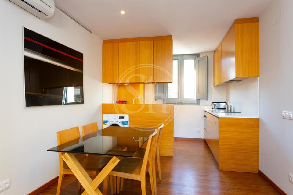 Kitchen or kitchenette, Seating area, Dining area, stove, air conditioner