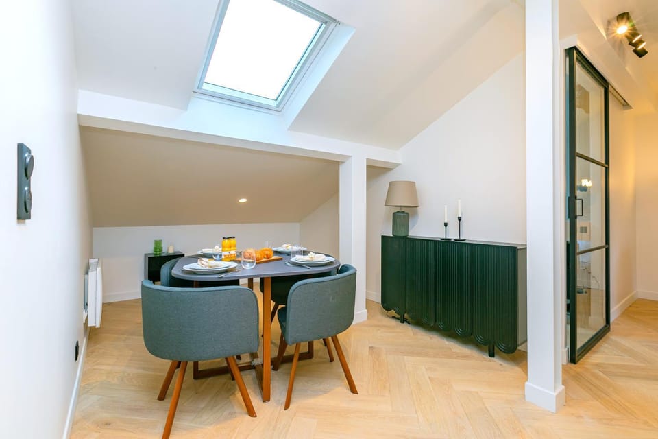 Au portes de Paris, Les lilas cosy et chaleureux Hotel in Paris