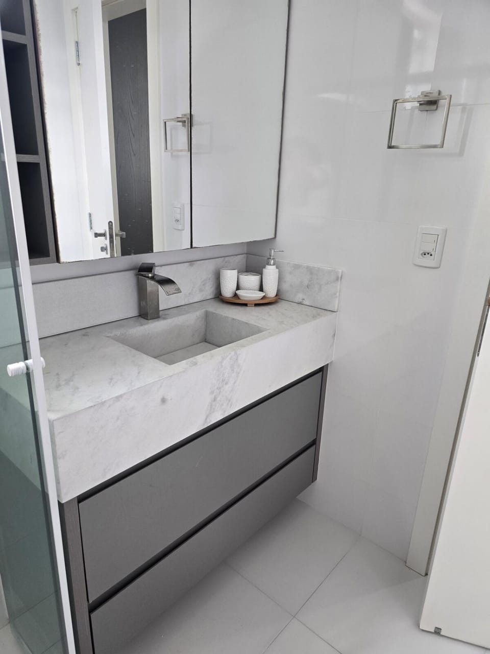 Apartamento Família em Meia-Praia, 3 suítes, completo Apartment in Porto Belo