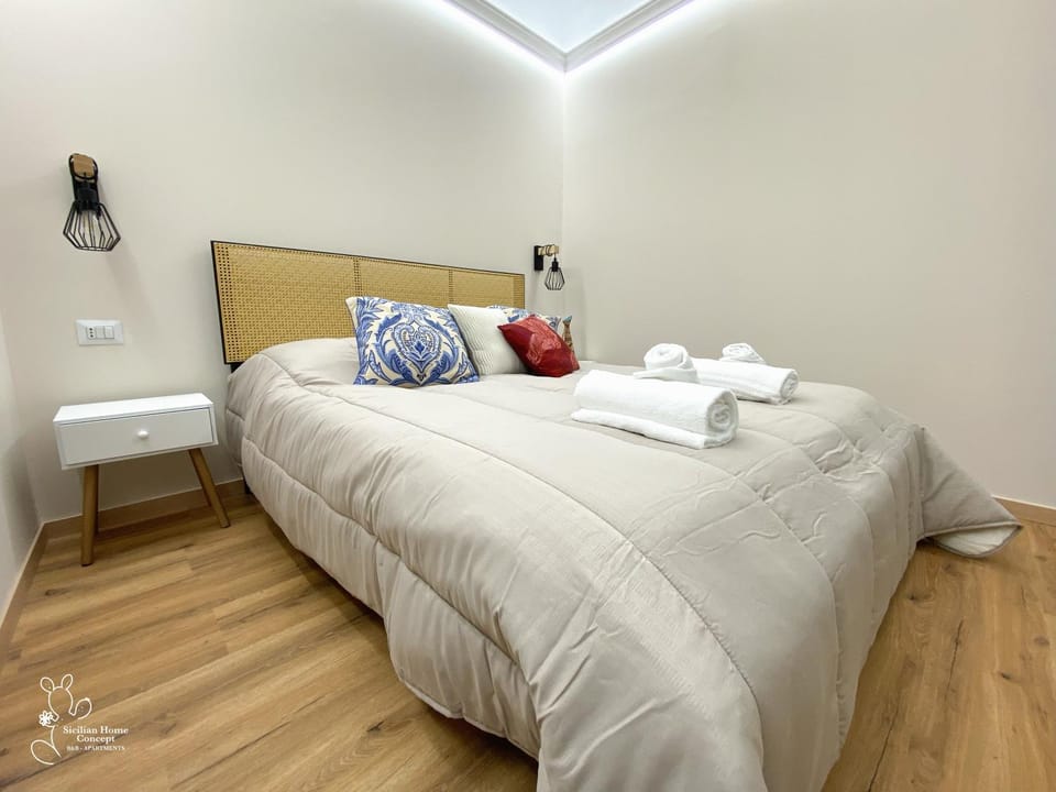 Bed, Bedroom