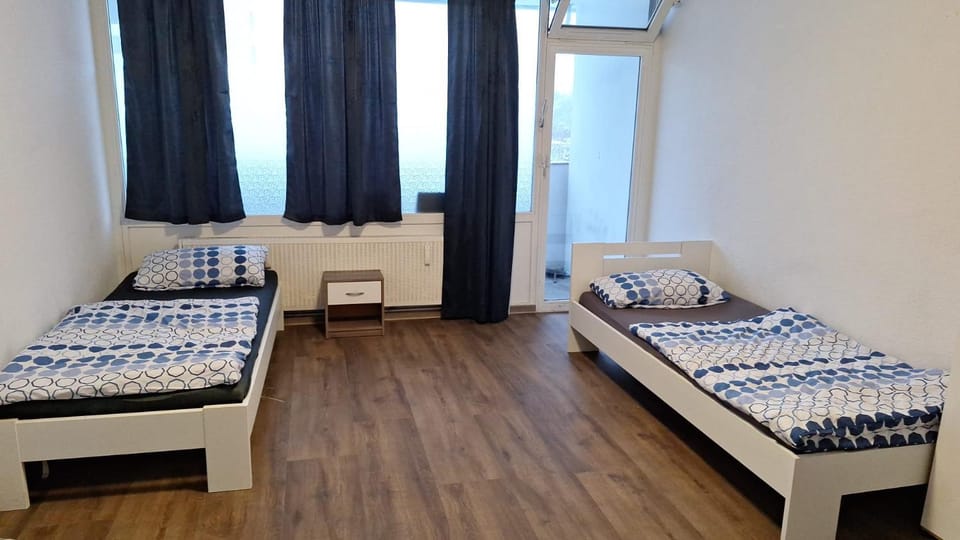 Ganze Wohnung in Wülfrath mit Balkon 4 Gäste Apartment in Wuppertal