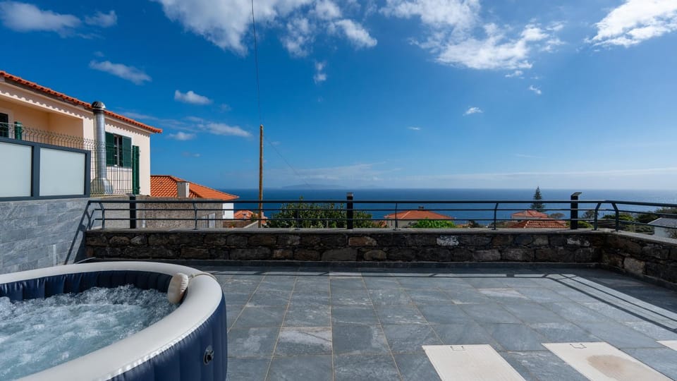 Property building, Hot Tub, Sea view