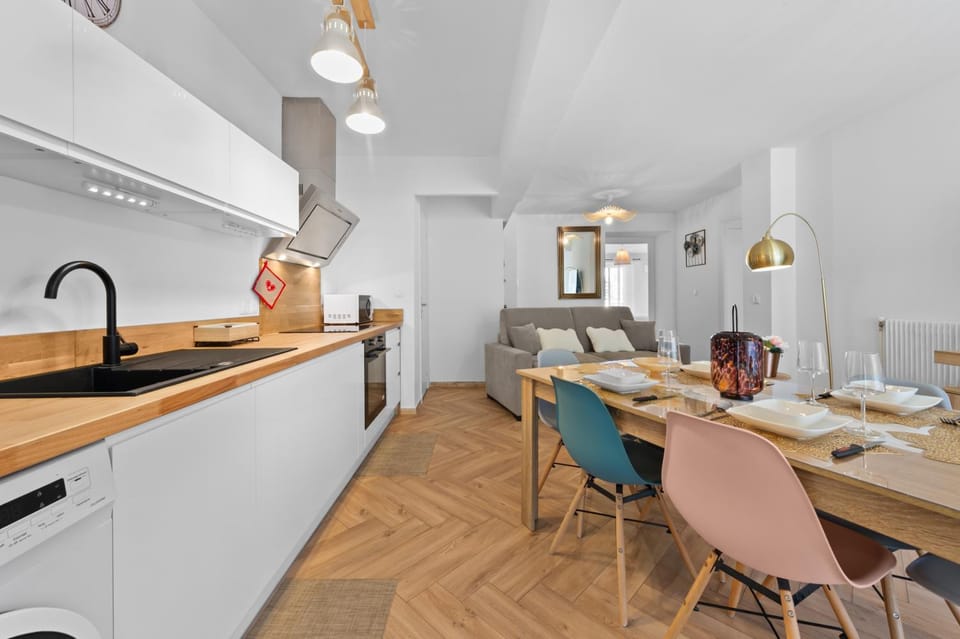 Living room, Dining area, kitchen